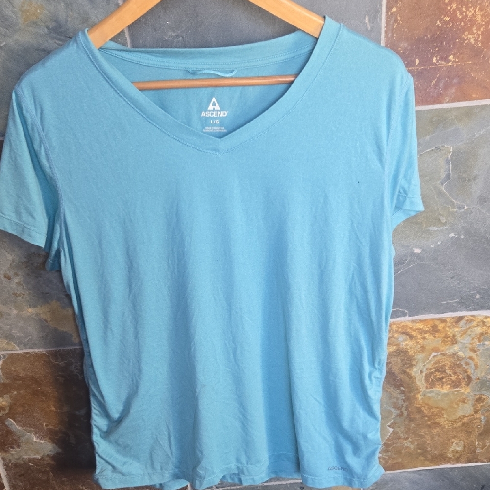 Ascend Women's Sky Blue Short Sleeve Tee